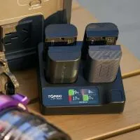 Accsoon TopRig 100W 4-Bay LP-E6 Fast Charger 7