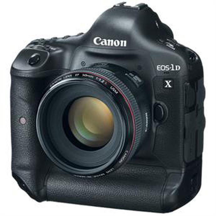 Canon EOS 10D (2003): The DSLR That Brought Digital to Serious Enthusiasts