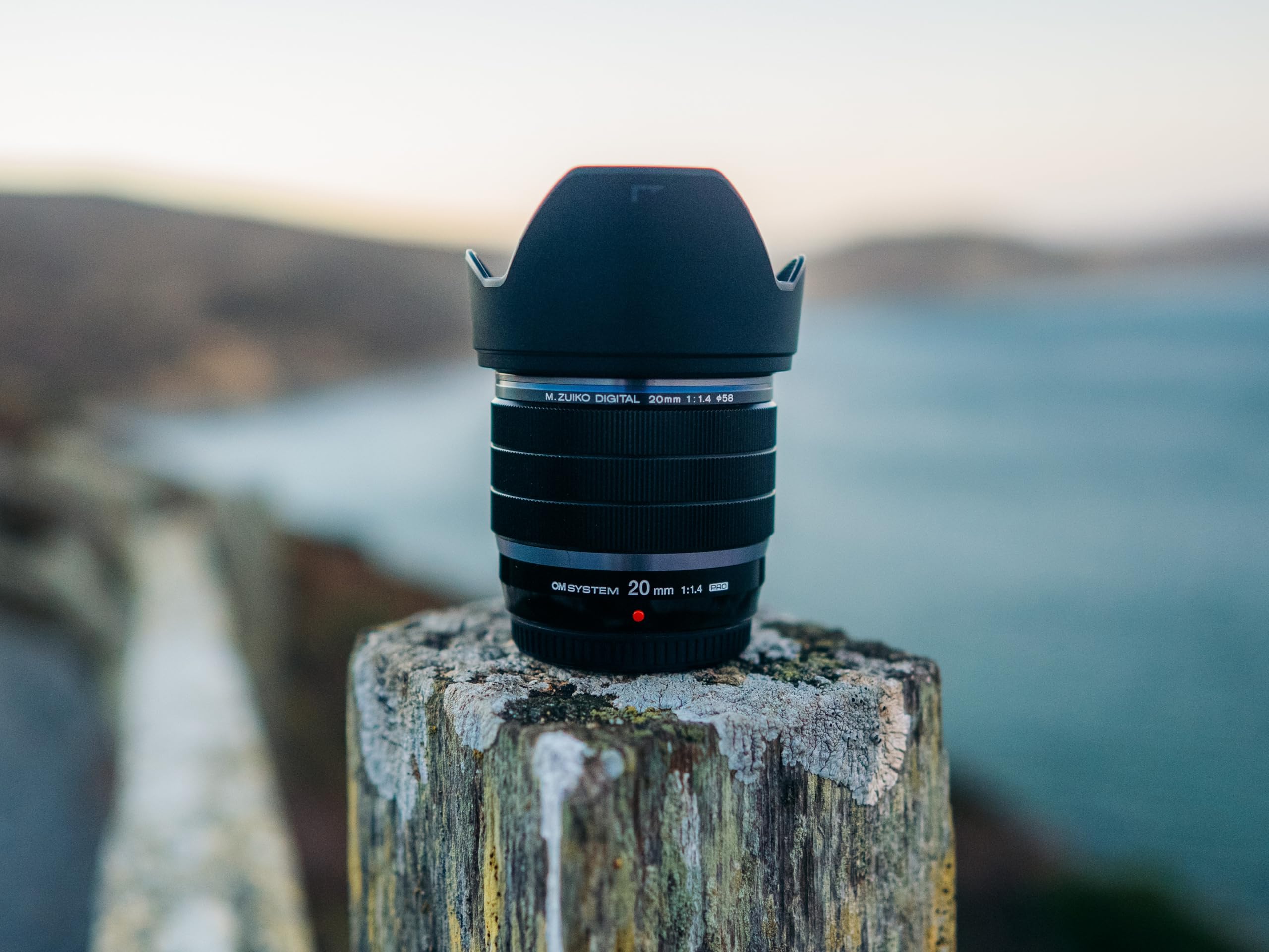 OM SYSTEM 20mm f1.4 PRO lens side view