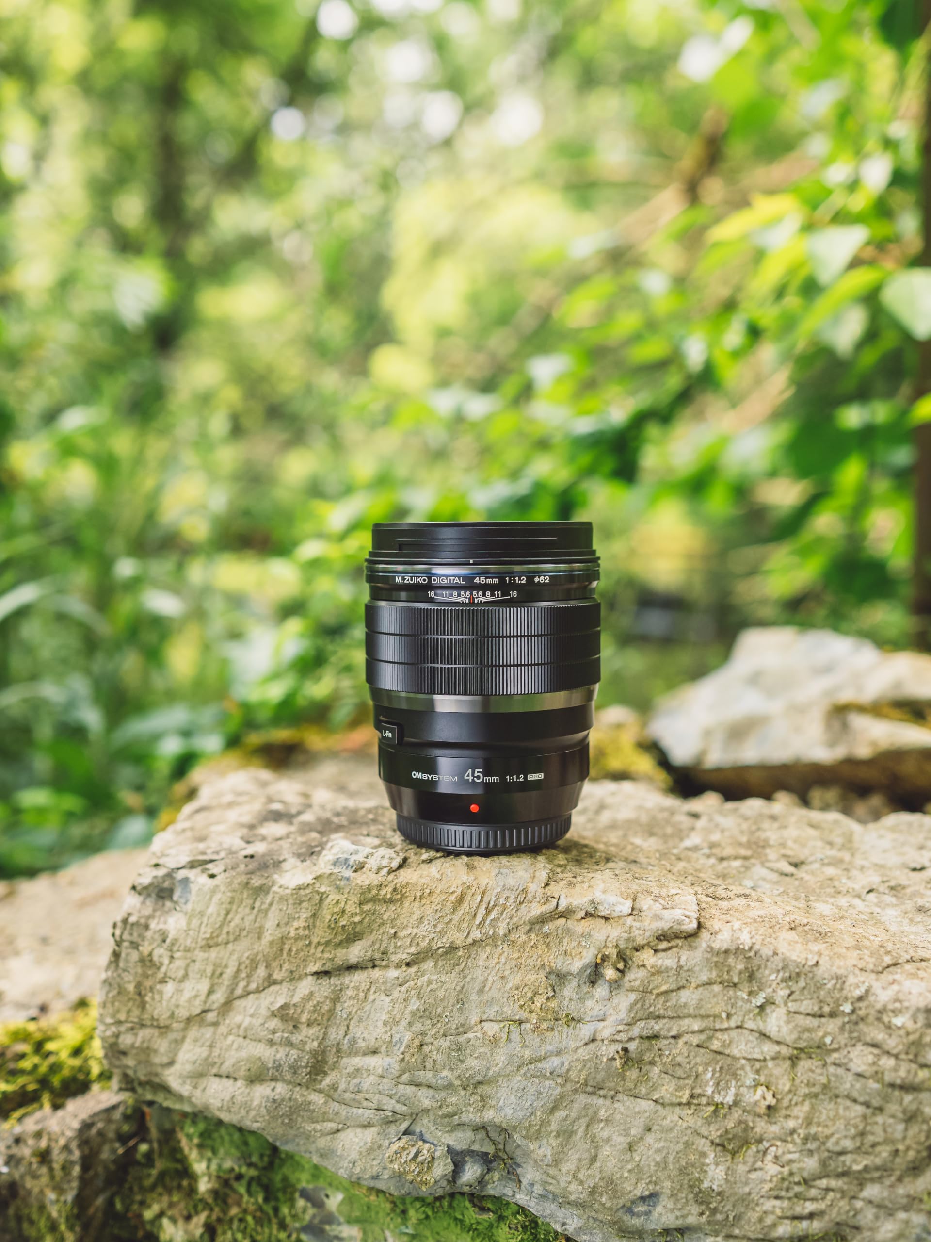 OM SYSTEM 45mm f1.2 PRO portrait lens detail