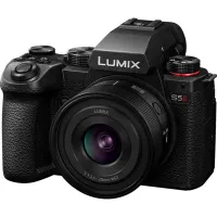 Panasonic Lumix S 20mm f/2.5 Lens - Black 3