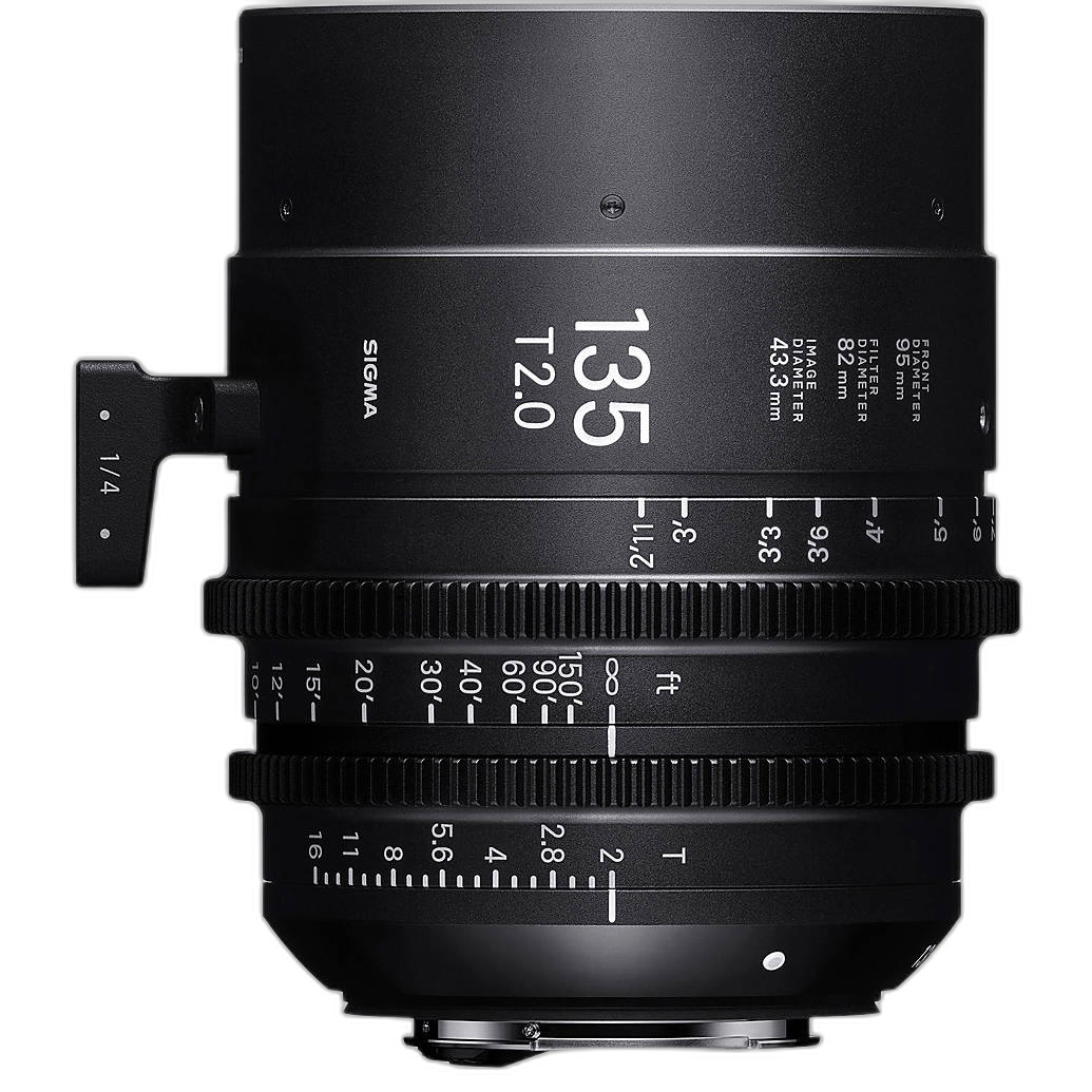 Sigma 14mm T2 and 135mm T2 FF High-Speed Prime Lens Kit Canon EF close view