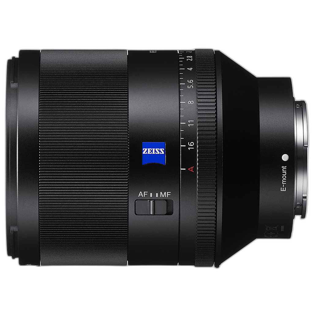 Sony Planar T FE 50mm f/1.4 ZA lens for natural portrait perspective