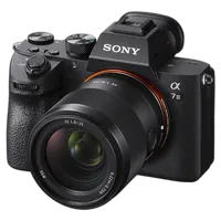 Sony FE 35mm f/1.8 Lens 2