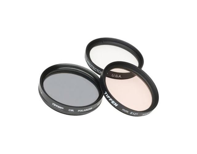 Tiffen 77mm Digital Essentials Kit packaging