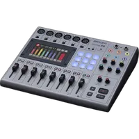 Zoom Podtrak P8 Podcast Recorder 2