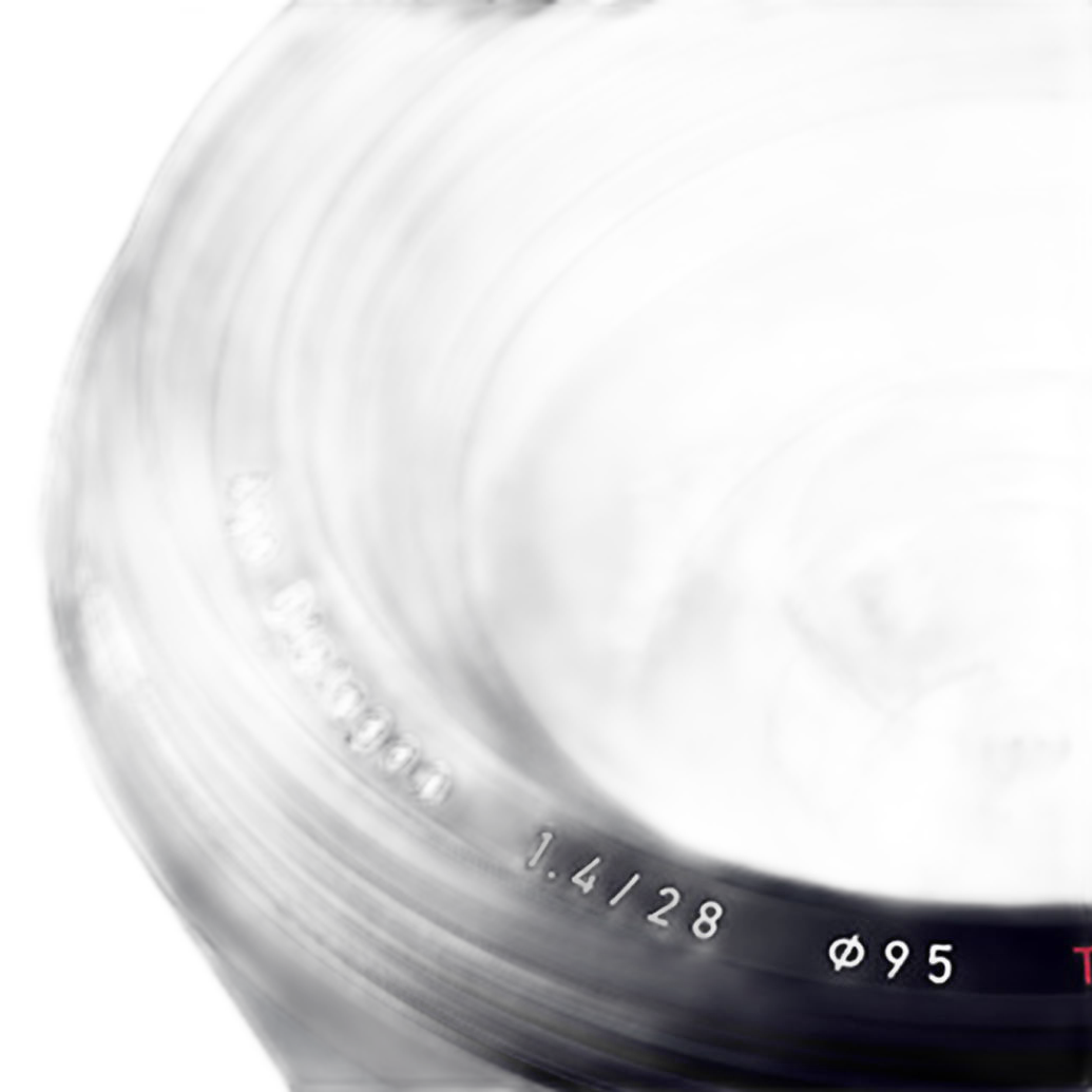 Sony FE 24-105mm f/4 G OSS Lens